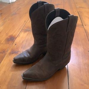Brown 7.5 women’s cowboy boots